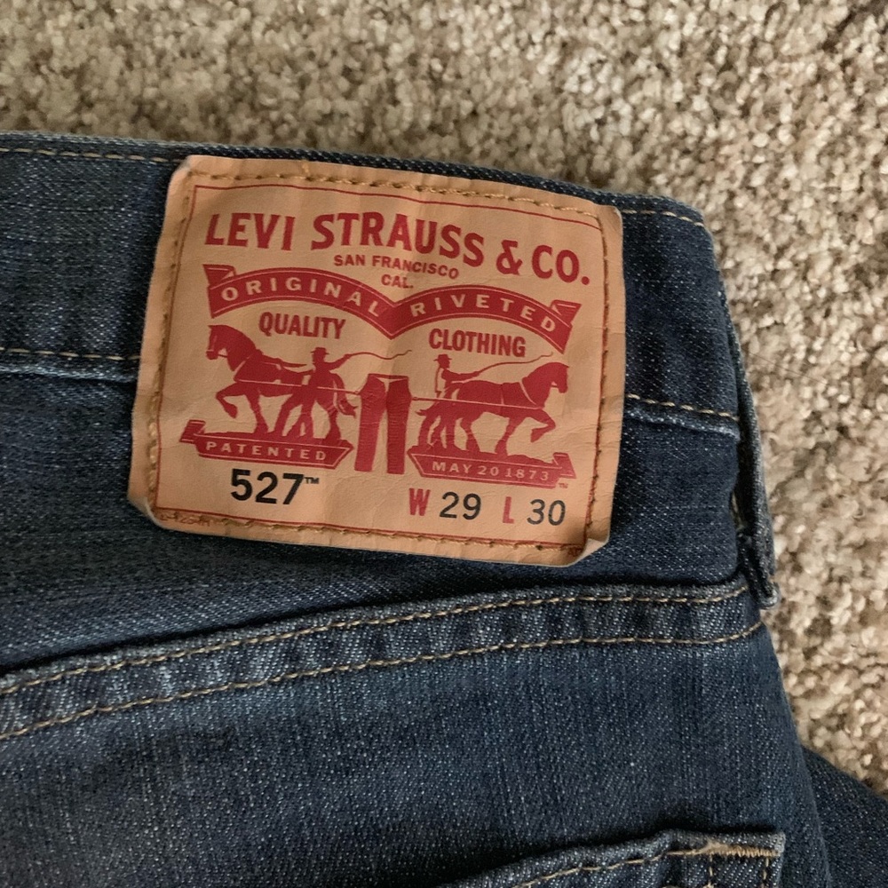Levi’s - Picture 3 of 3